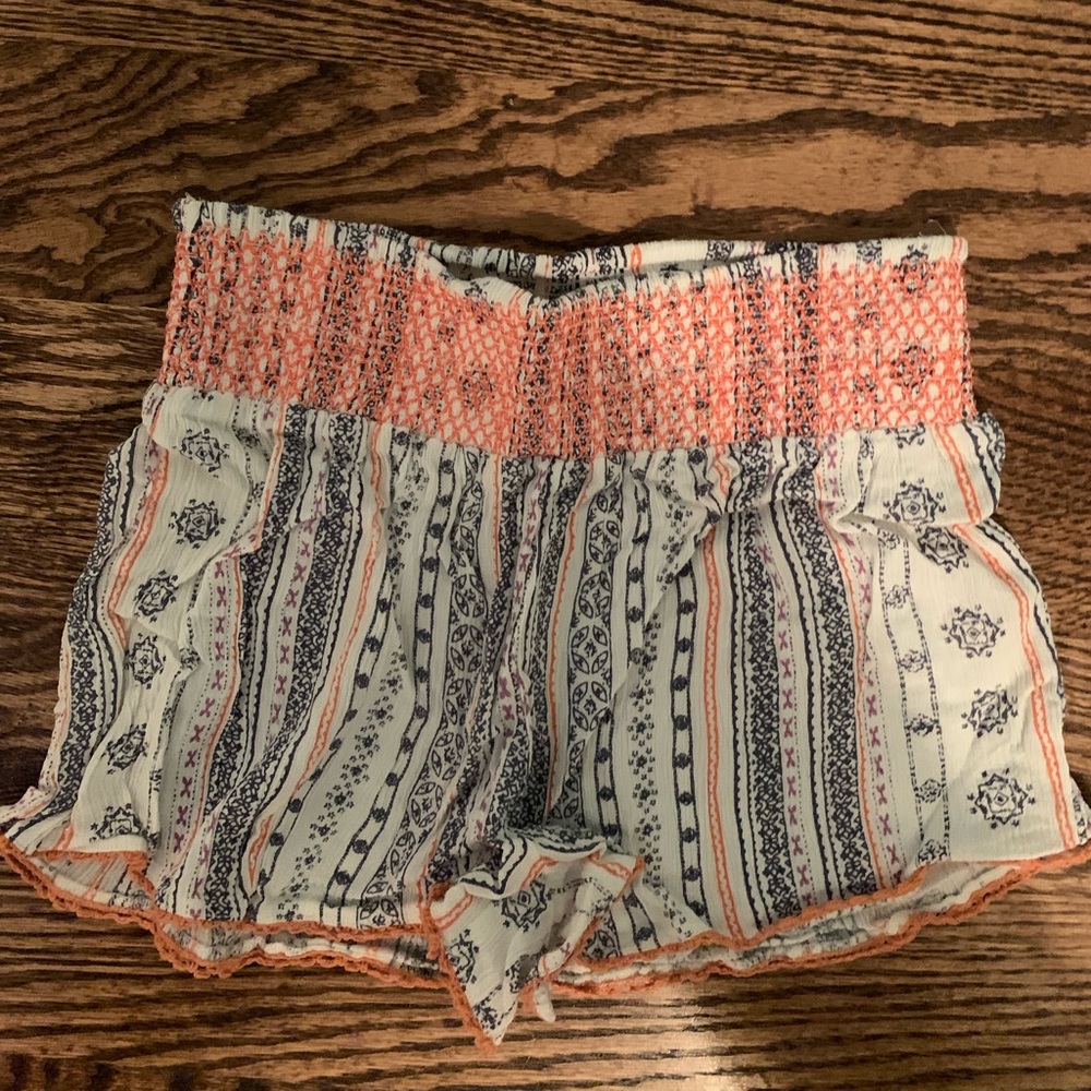 En Créme Shorts